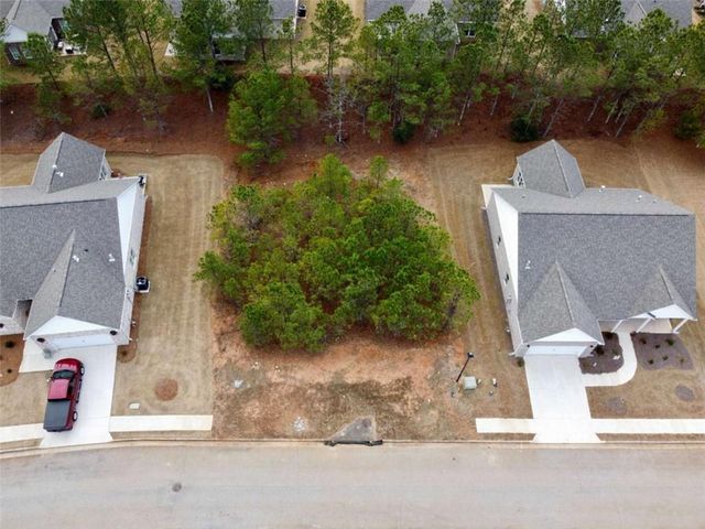 835 Crossroads Ct, Social Circle, GA 30025