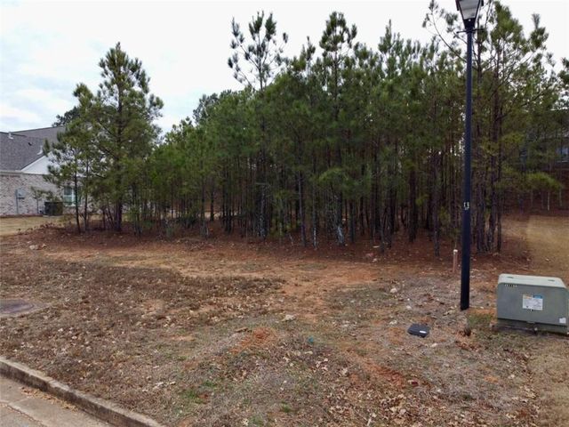 835 Crossroads Ct, Social Circle, GA 30025