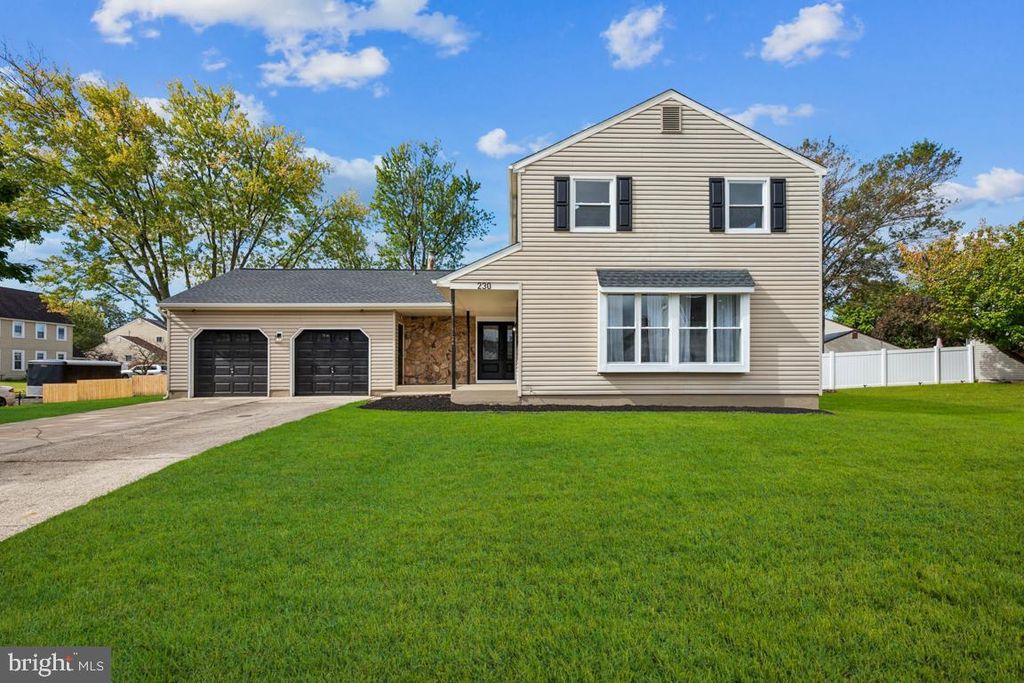 230 HAMPSHIRE DR, Woodbury, NJ 08096