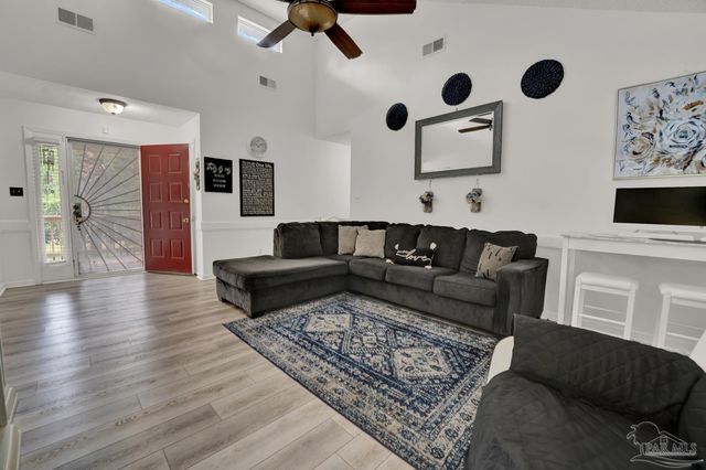 6416 Misty Lake Dr, Milton, FL 32570