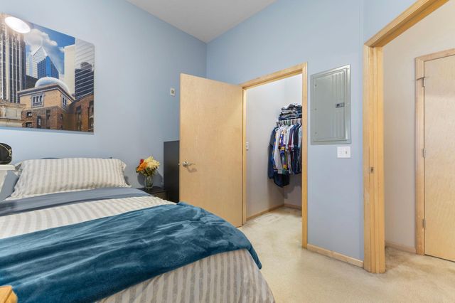 270 4th Street E 203, Saint Paul, MN 55101