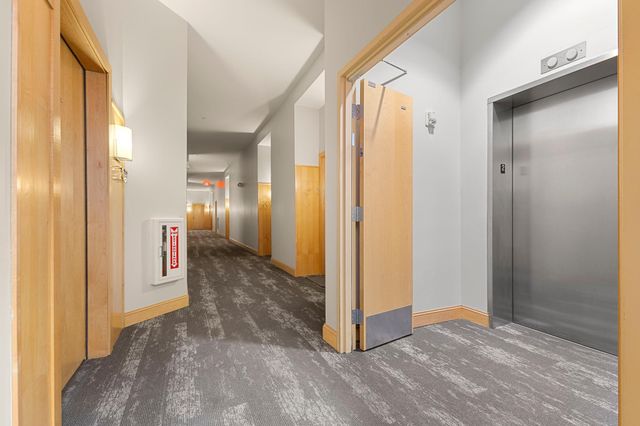 270 4th Street E 203, Saint Paul, MN 55101