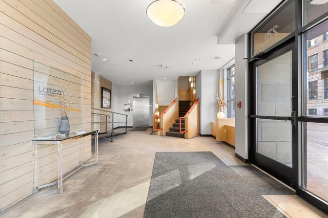 270 4th Street E 203, Saint Paul, MN 55101