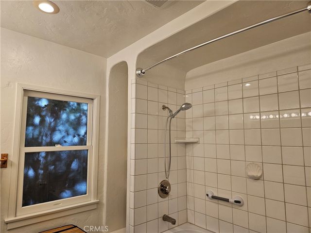 5703 Beck Avenue, North Hollywood, CA 91601