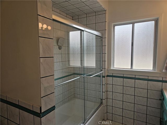 5703 Beck Avenue, North Hollywood, CA 91601