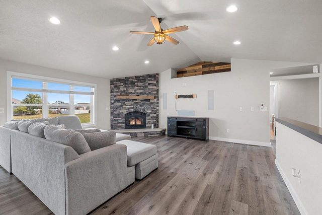 1997 Dobby STREET, De Pere, WI 54115