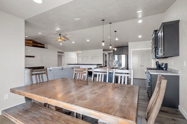 1997 Dobby STREET, De Pere, WI 54115