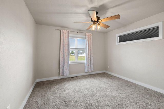 1997 Dobby STREET, De Pere, WI 54115