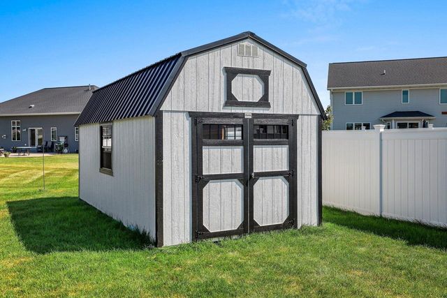 1997 Dobby STREET, De Pere, WI 54115