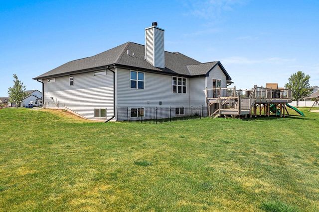 1997 Dobby STREET, De Pere, WI 54115