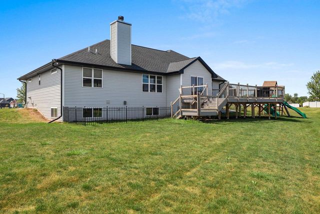 1997 Dobby STREET, De Pere, WI 54115