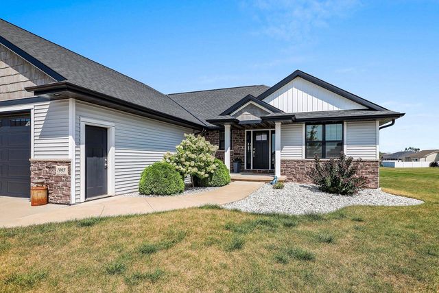 1997 Dobby STREET, De Pere, WI 54115