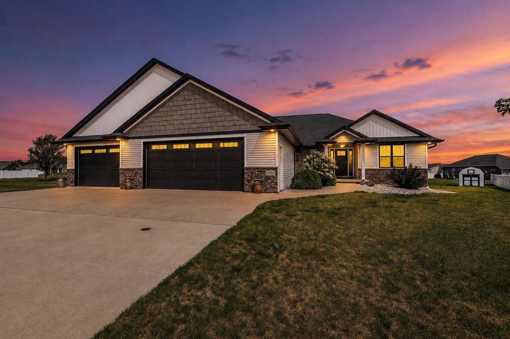 1997 Dobby STREET, De Pere, WI 54115