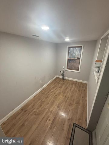 650 E STREET SE, Washington, DC 20003