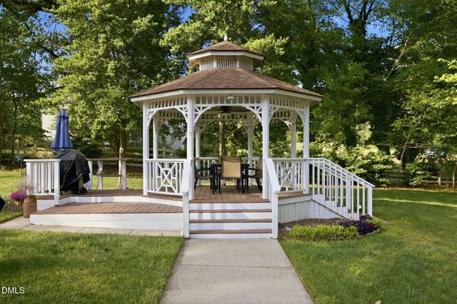 2504 Whippletree Drive, Raleigh, NC 27603