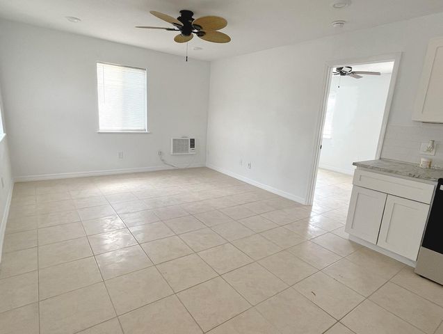 24 LYNN WAY 26, Madeira Beach, FL 33708