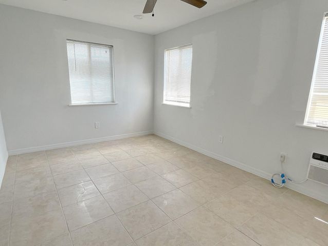 24 LYNN WAY 26, Madeira Beach, FL 33708