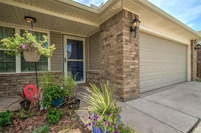 2900 Sun Berry Way, Yukon, OK 73099