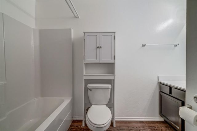 2900 Sun Berry Way, Yukon, OK 73099