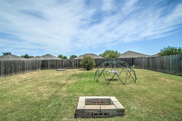 2900 Sun Berry Way, Yukon, OK 73099