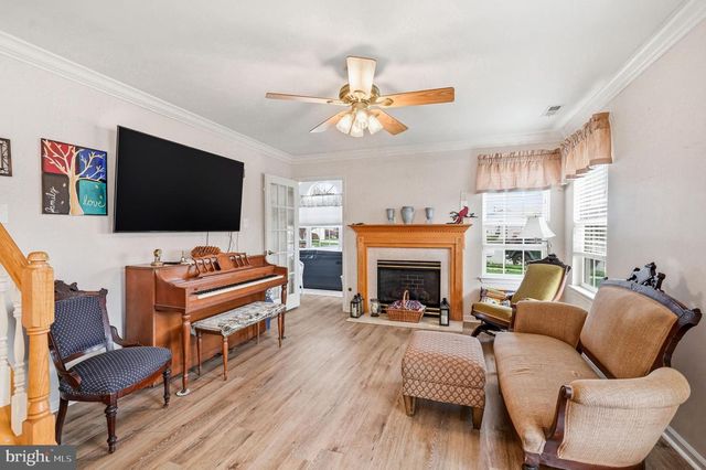 112 BLUE HERON DR, West Deptford, NJ 08086