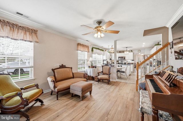 112 BLUE HERON DR, West Deptford, NJ 08086