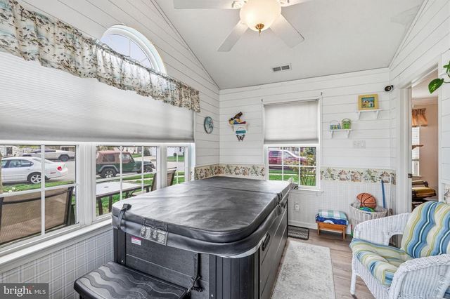 112 BLUE HERON DR, West Deptford, NJ 08086