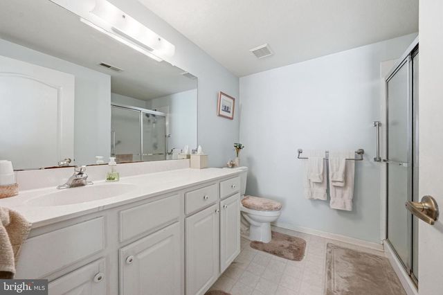 112 BLUE HERON DR, West Deptford, NJ 08086