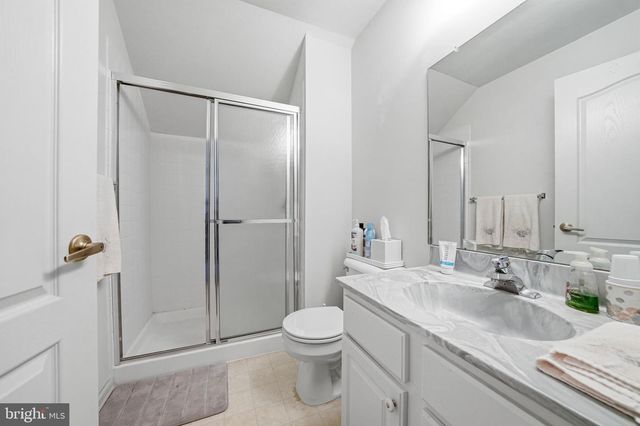 112 BLUE HERON DR, West Deptford, NJ 08086