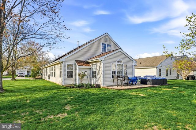 112 BLUE HERON DR, West Deptford, NJ 08086