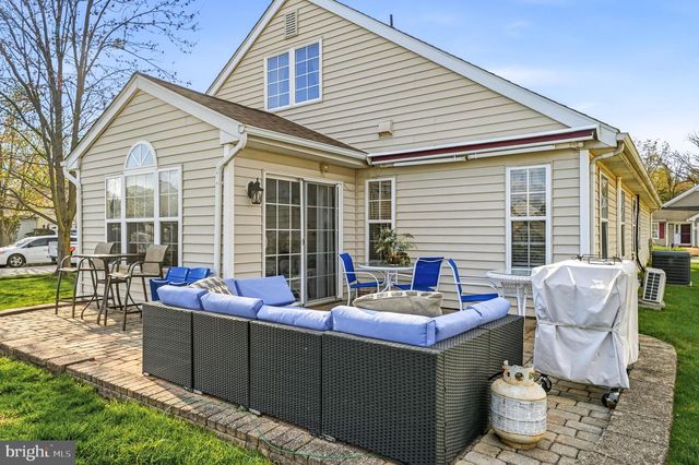 112 BLUE HERON DR, West Deptford, NJ 08086