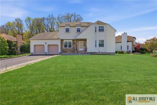 40 La Valencia Road, Old Bridge, NJ 08857