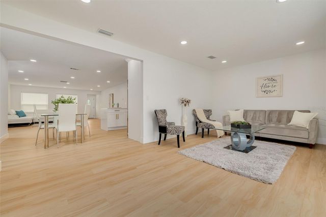 11785 108TH AVENUE N, Largo, FL 33778