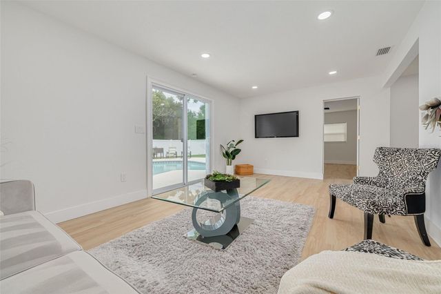 11785 108TH AVENUE N, Largo, FL 33778