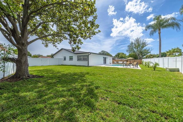 11785 108TH AVENUE N, Largo, FL 33778