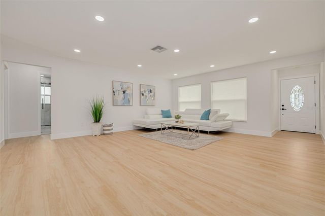 11785 108TH AVENUE N, Largo, FL 33778