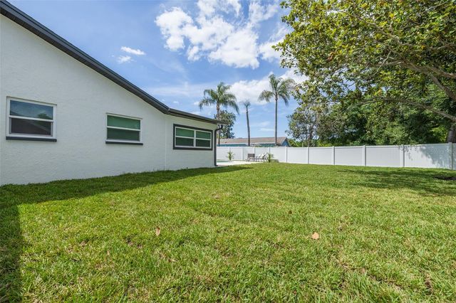 11785 108TH AVENUE N, Largo, FL 33778