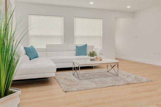 11785 108TH AVENUE N, Largo, FL 33778