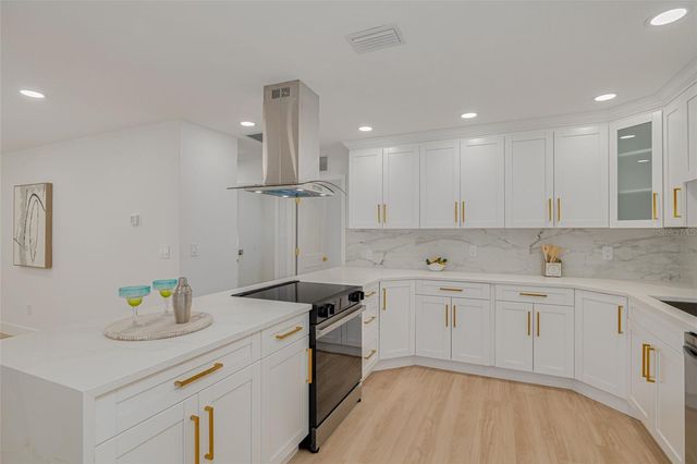 11785 108TH AVENUE N, Largo, FL 33778