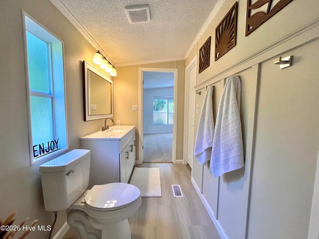 498 Arvida Spur Road, Rocky Point, NC 28457