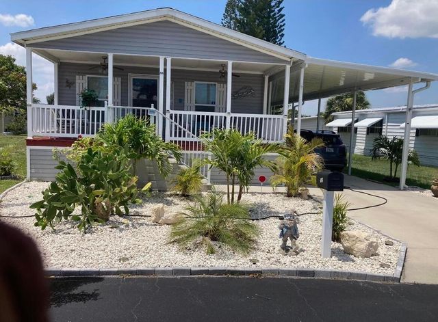 88 Sandhill Boulevard, Fort Pierce, FL 34982