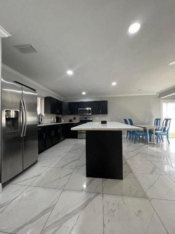 2465 Southridge Road, Delray Beach, FL 33444