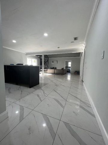 2465 Southridge Road, Delray Beach, FL 33444