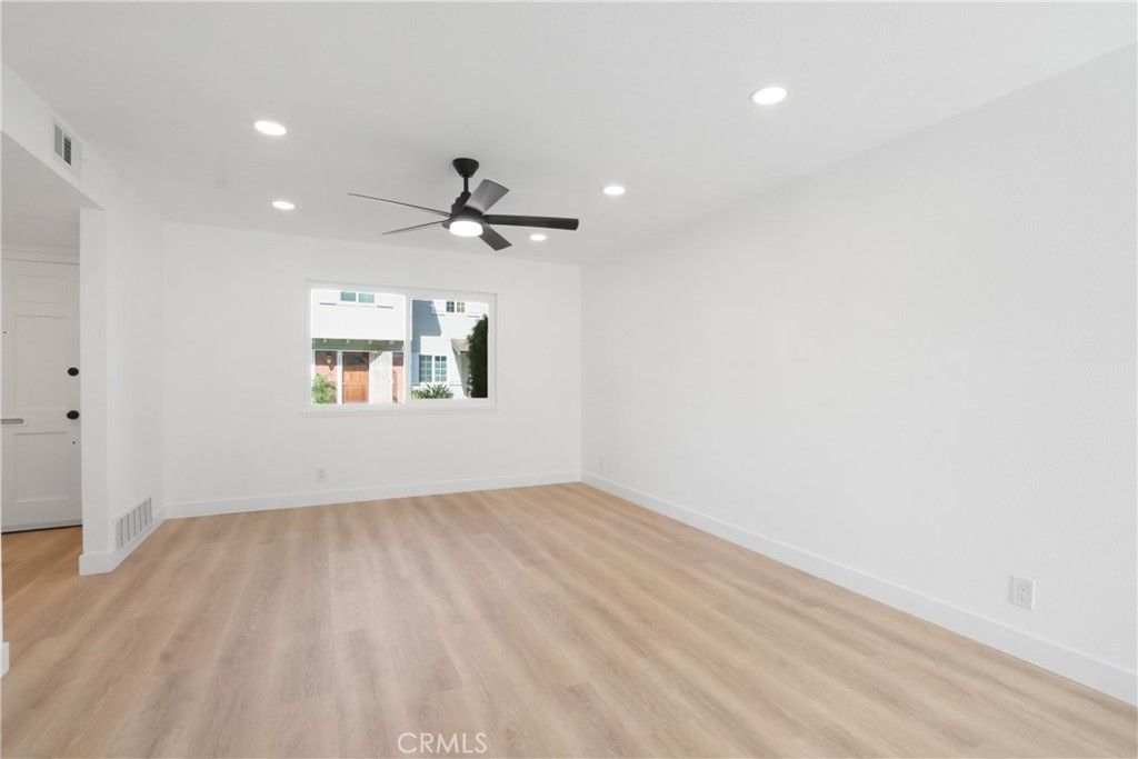 Image 5 of property listing at 19861 Keswick, Huntington Beach, CA 92646