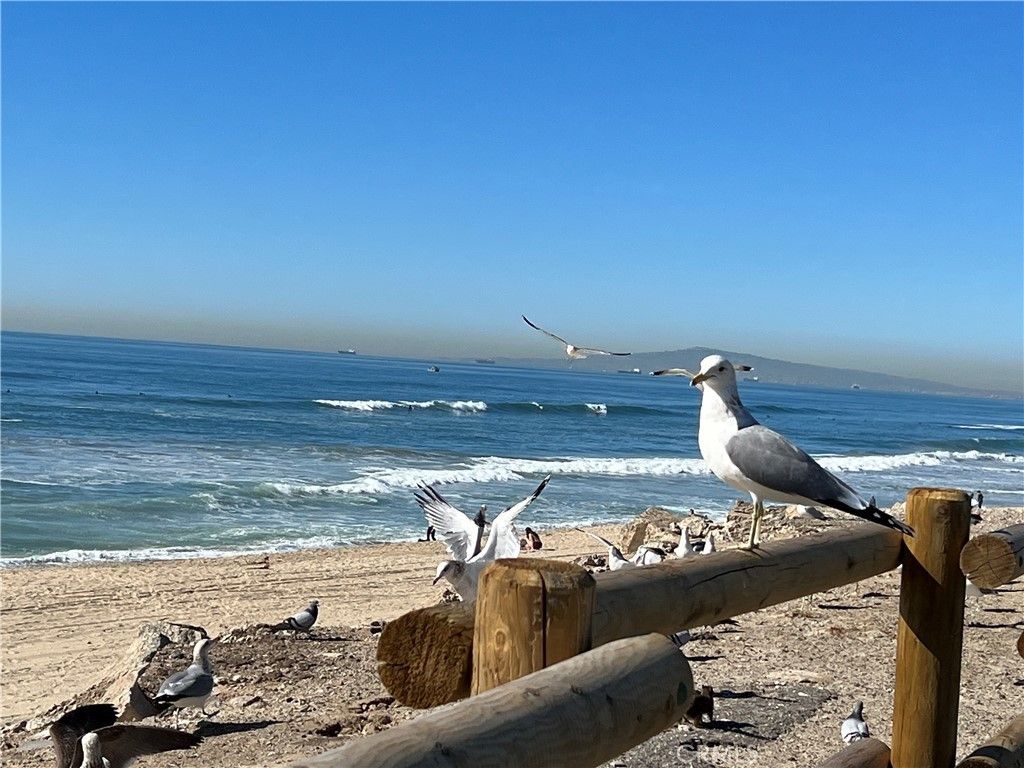 Image 50 of property listing at 19861 Keswick, Huntington Beach, CA 92646