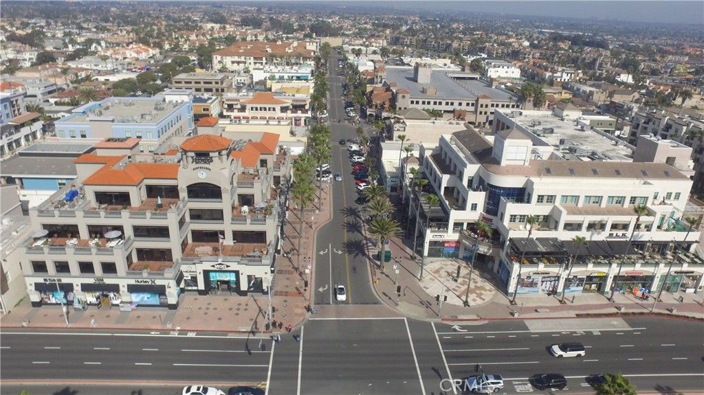 Image 55 of property listing at 19861 Keswick, Huntington Beach, CA 92646