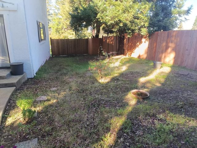 2797 Alhambra Dr, Cameron Park, CA 95682