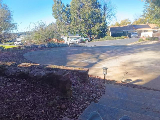 2797 Alhambra Dr, Cameron Park, CA 95682