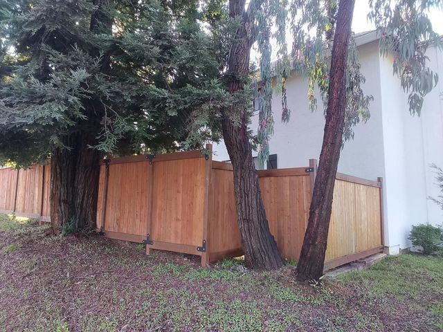 2797 Alhambra Dr, Cameron Park, CA 95682