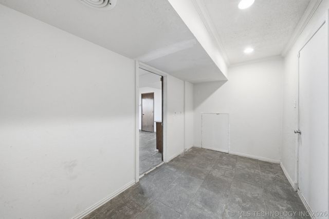 8601 E 78th Place, Tulsa, OK 74133